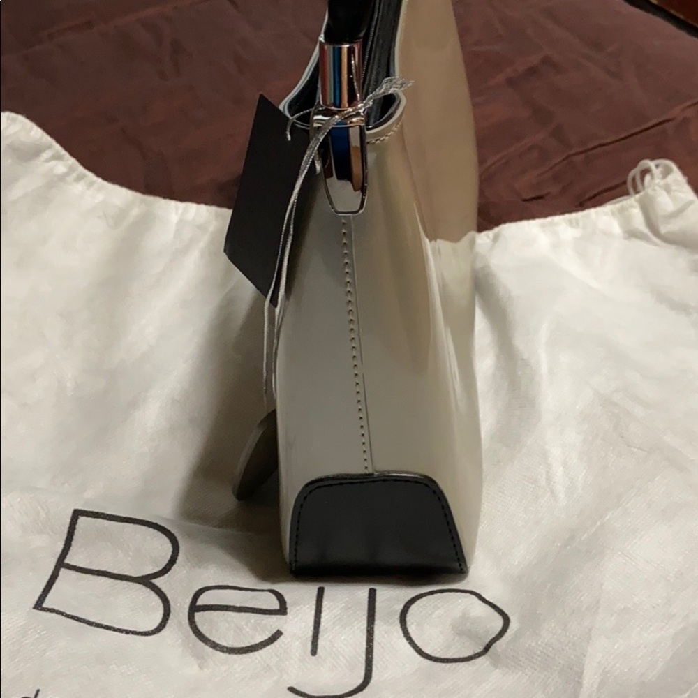 Beijo Handbag. NWOT! - Picture 10 of 16
